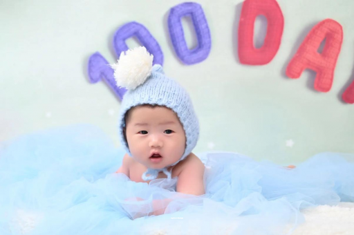 烟台四个月宝宝会翻身 烟台四个月宝宝会翻身